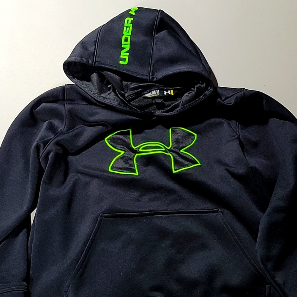 Under armor youth M hoodie